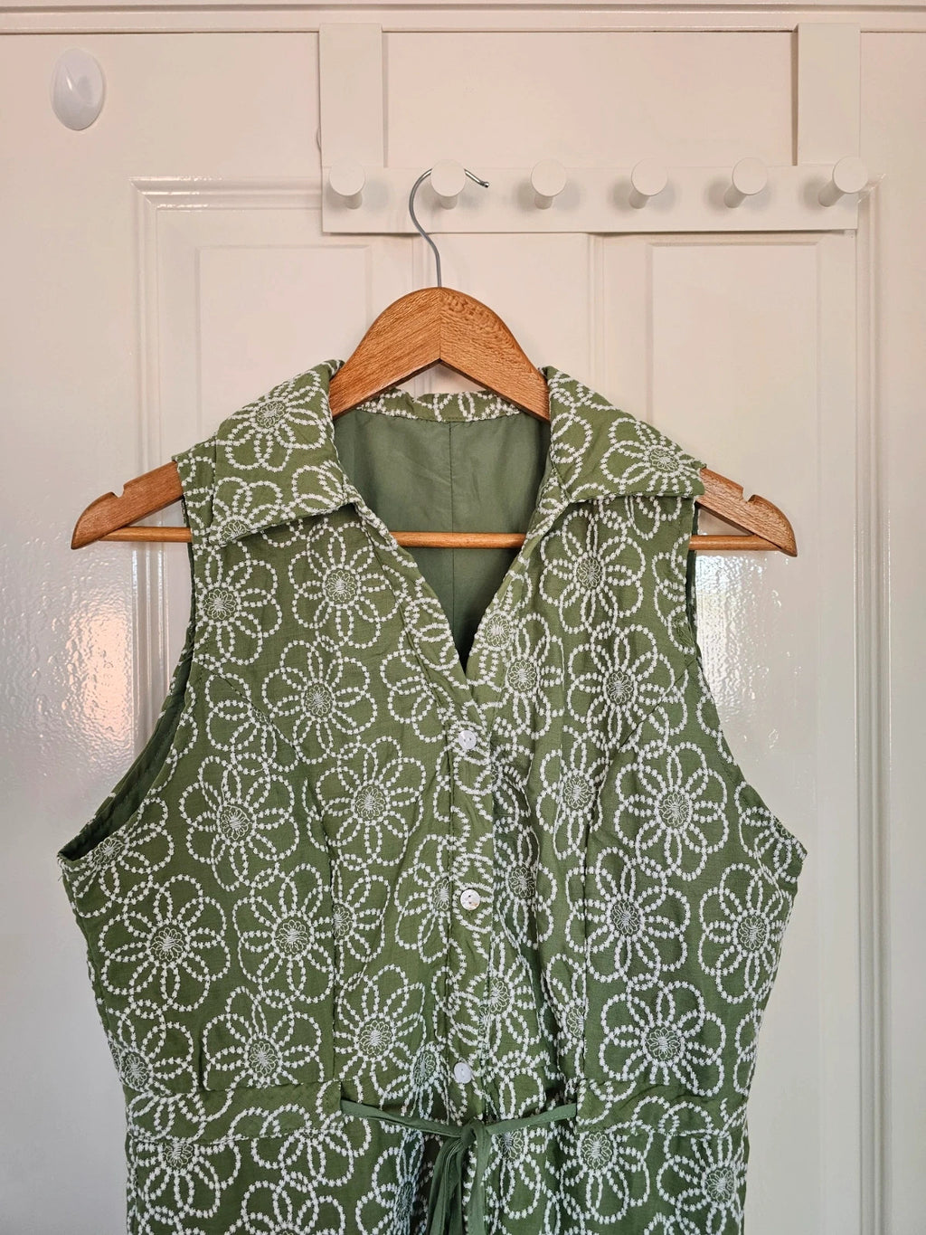 Shein Maija women embroidered floral mini dress sleeveless V-neck boho summer green/white L/12