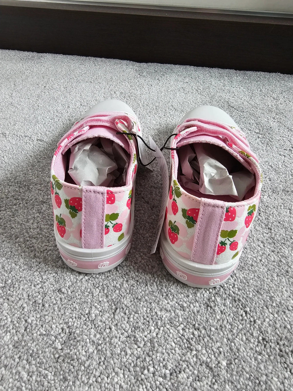 Generic girls light up hook & loop trainers pink strawberry design shoes walking running UK13/EU32