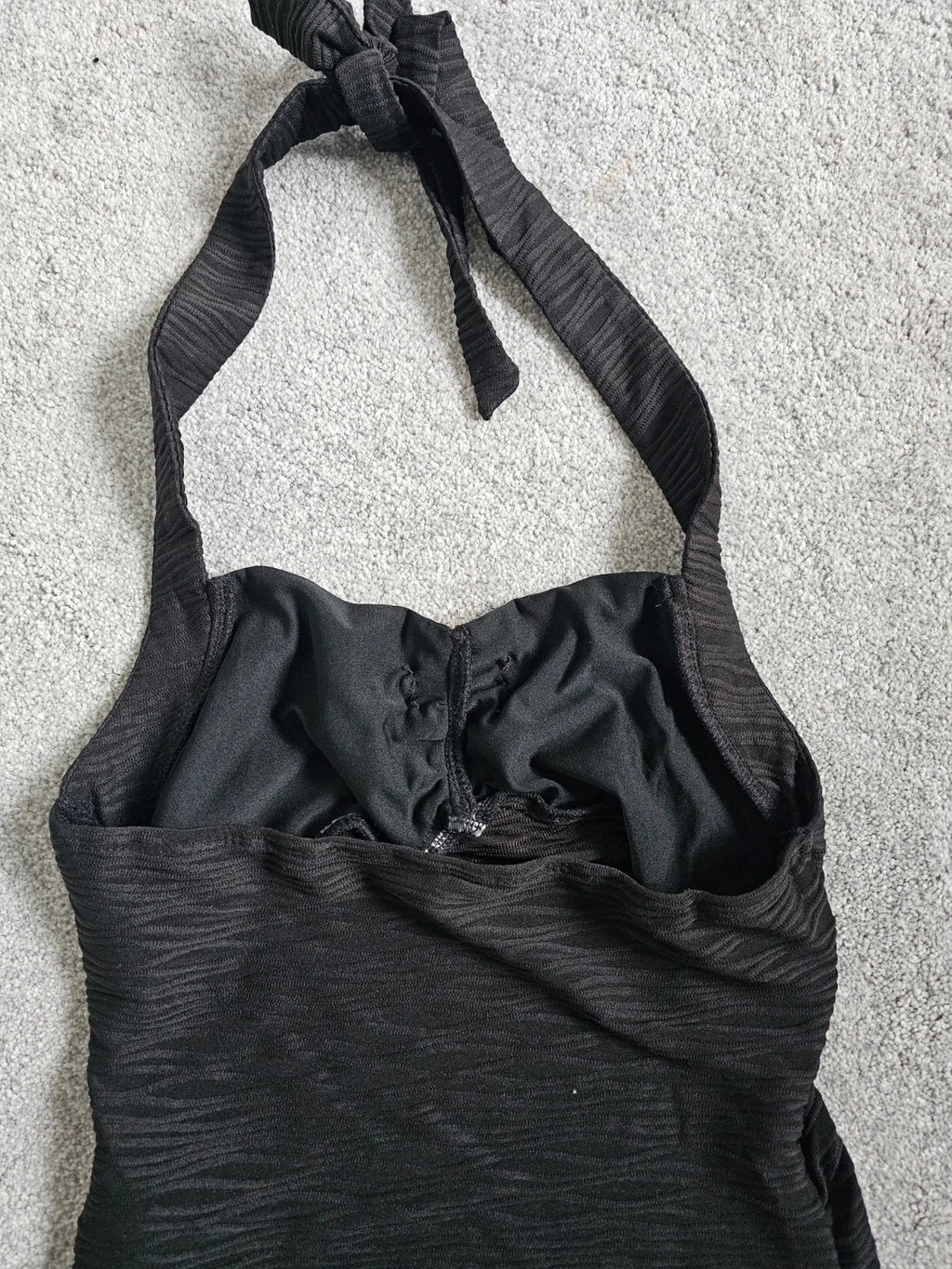 Shein teen girls 15y black halterneck top floral metal detail open back sleeveless cami top
