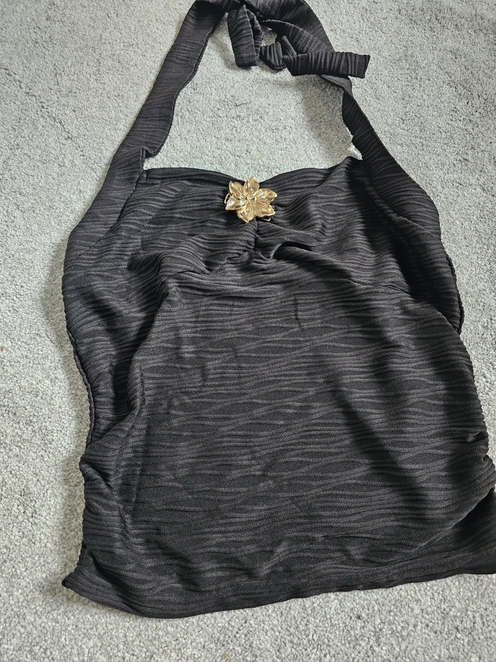 Shein teen girls 15y black halterneck top floral metal detail open back sleeveless cami top