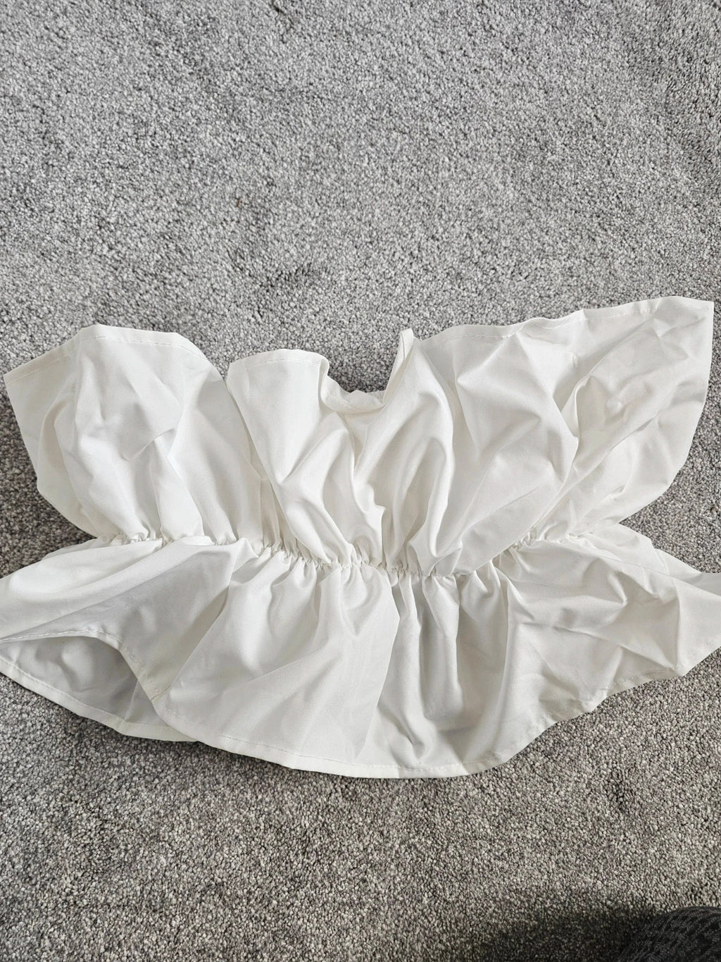 Shein Ruffle Trim Ruched Bust Tube Off Shoulder White Top Women Summer Beach M/10