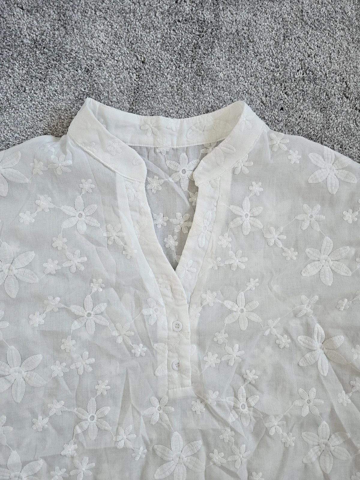 Emery Rose women white short sleeve lace shirt V-neck floral design smart casual blouse L/12