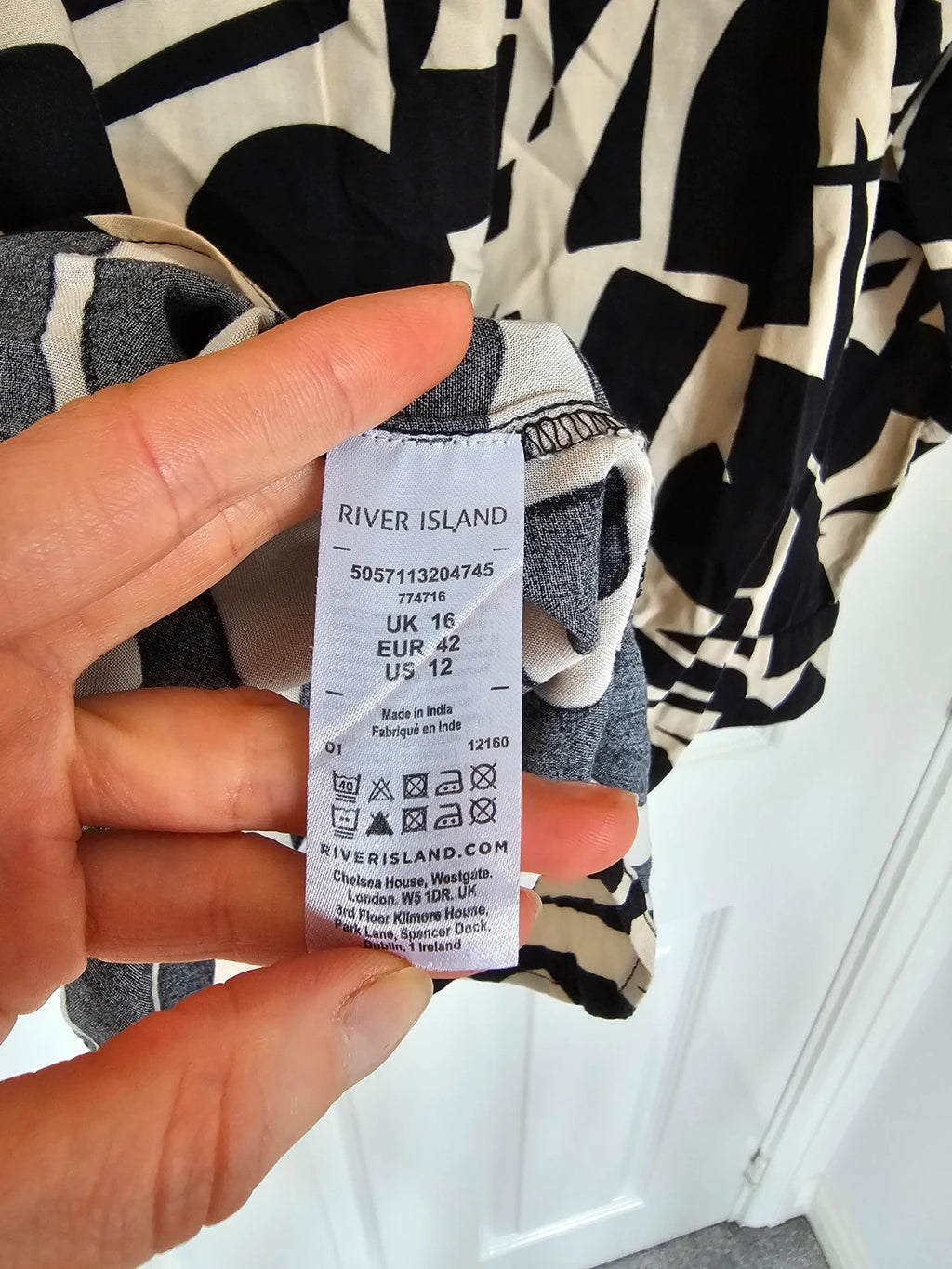 River Island viscose abstract print shirt long sleeve blouse buttons black beige 2XL/16
