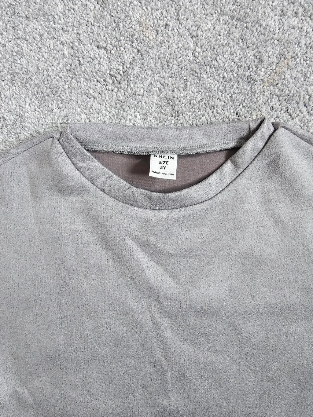 Shein boys bundle of 5 pcs short sleeve T-shirt & shorts grey/black/white 5y