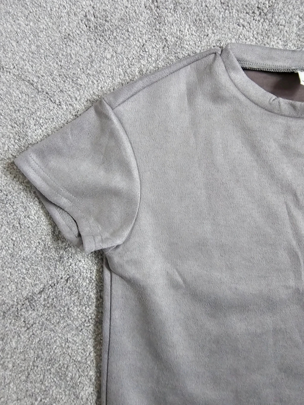 Shein boys bundle of 5 pcs short sleeve T-shirt & shorts grey/black/white 5y