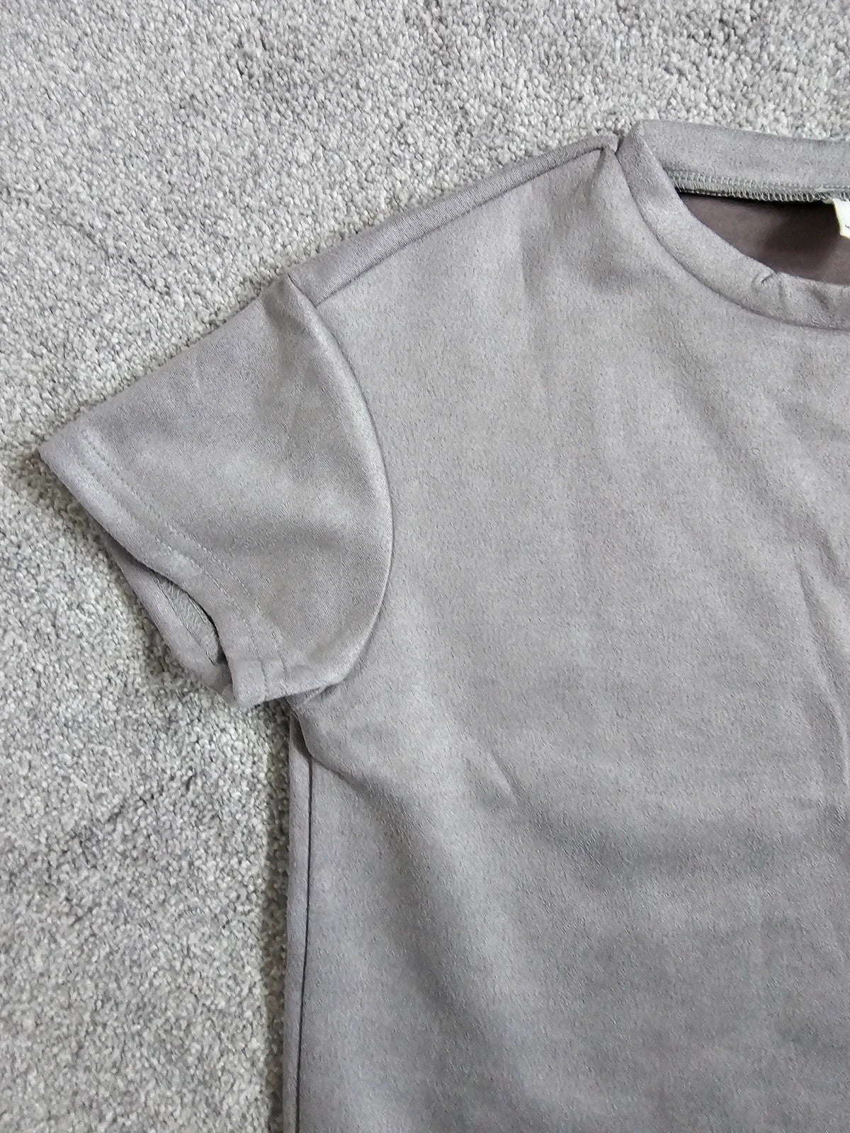 Shein boys bundle of 5 pcs short sleeve T-shirt & shorts grey/black/white 5y
