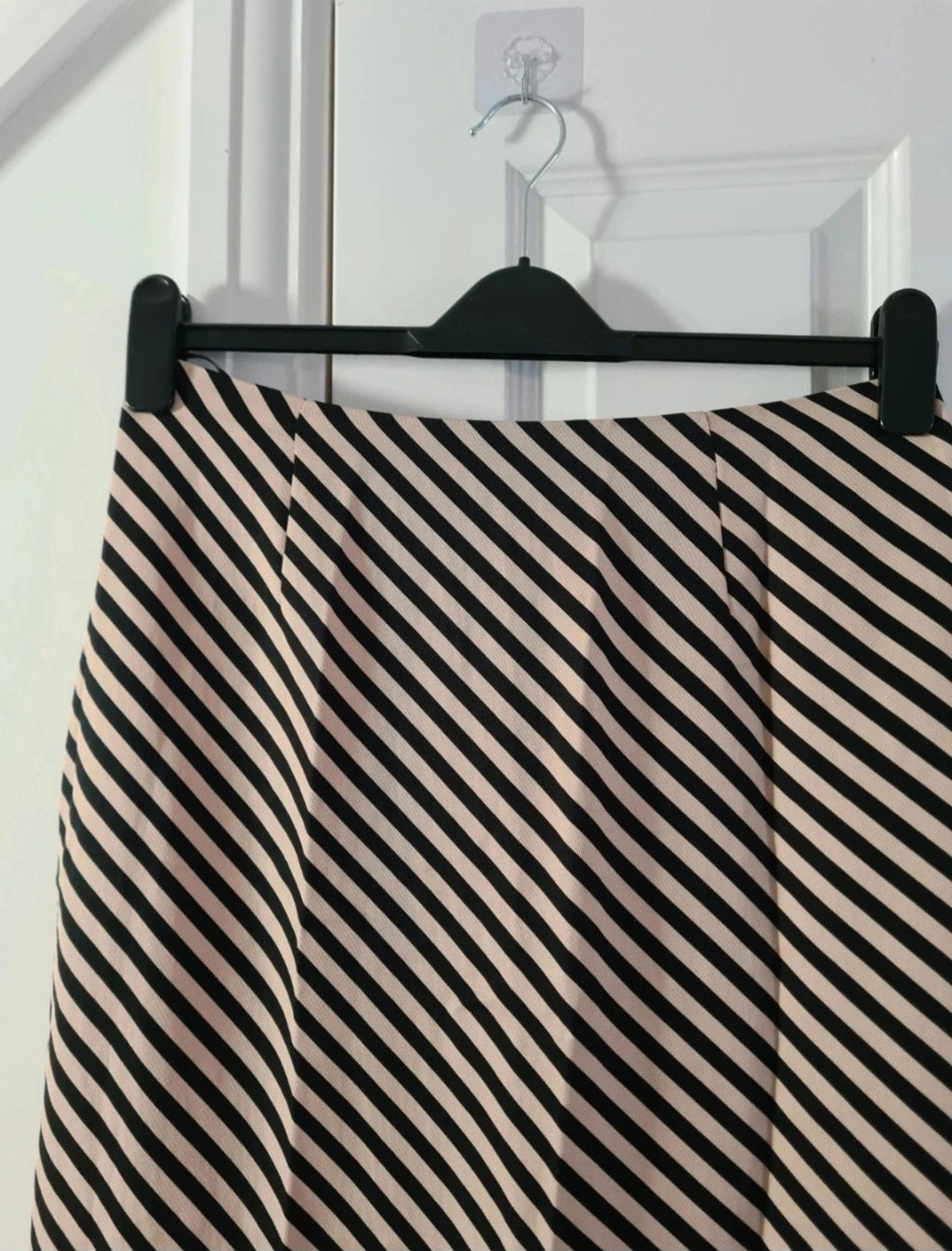Hush women reema split on the back maxi skirt diagonal stripe office casual black/cream L/12