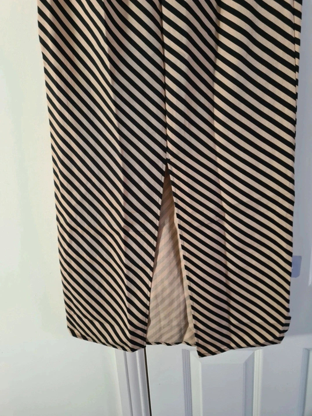 Hush women reema split on the back maxi skirt diagonal stripe office casual black/cream L/12
