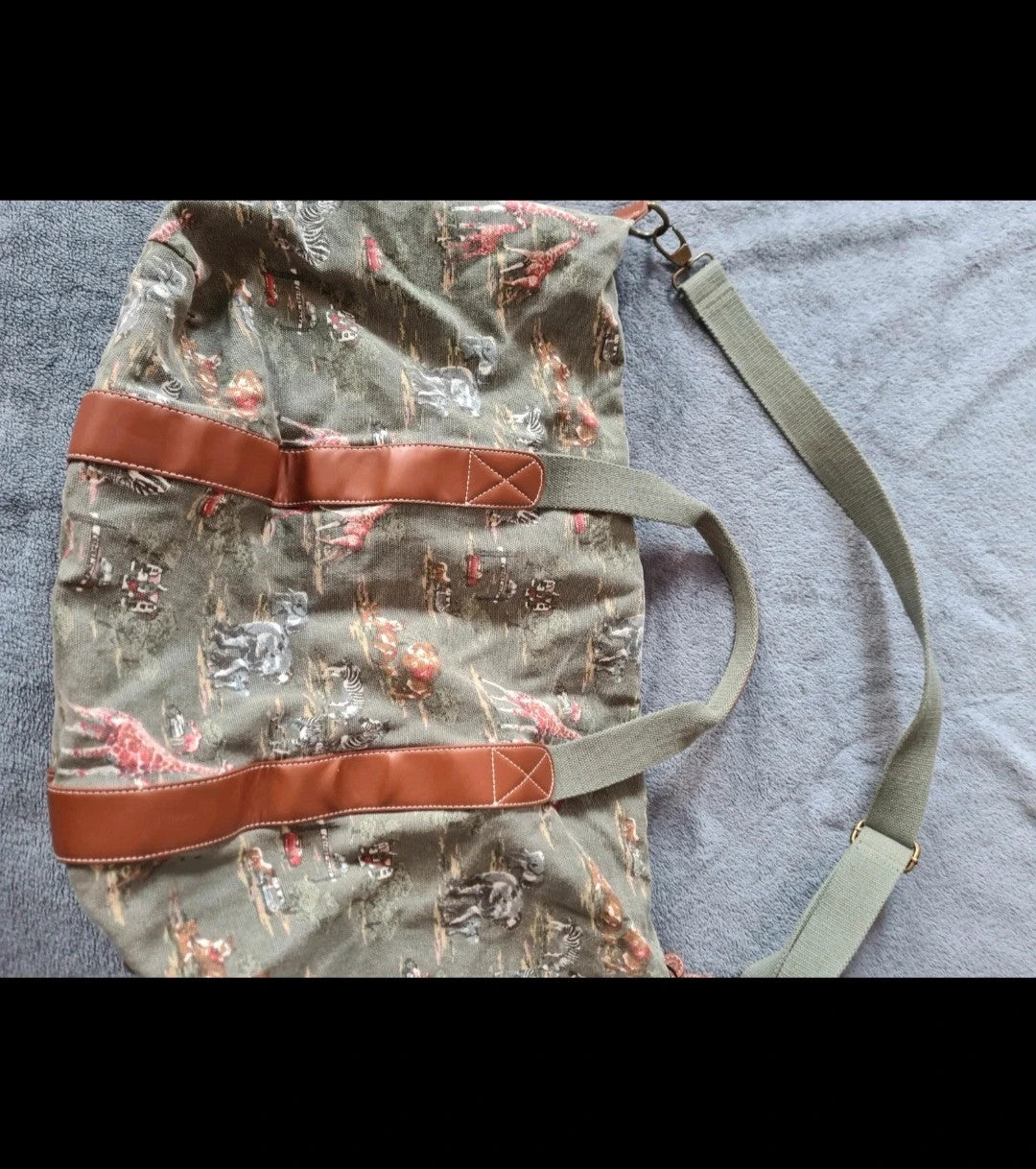 Cath Kidston women shoulder big bag safari park handbag zipper pockets overnight cotton green