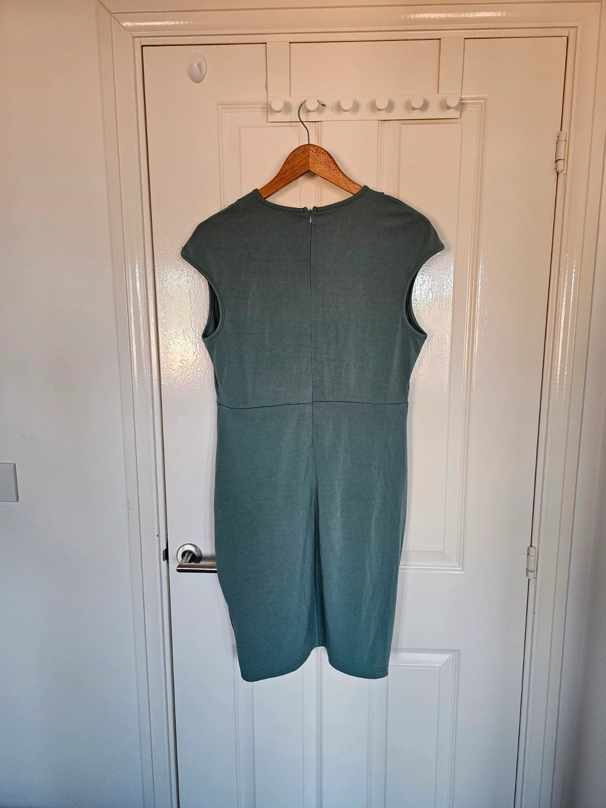 Generic knotted twist detail waist midi dress women V-neck sleeveless knee length  green XL/16
