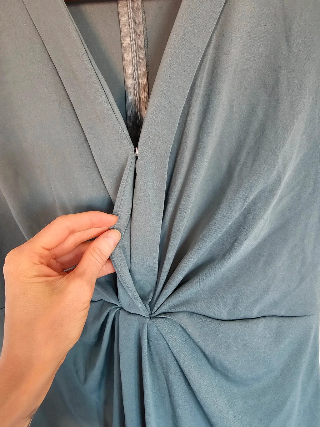 Generic knotted twist detail waist midi dress women V-neck sleeveless knee length  green XL/16