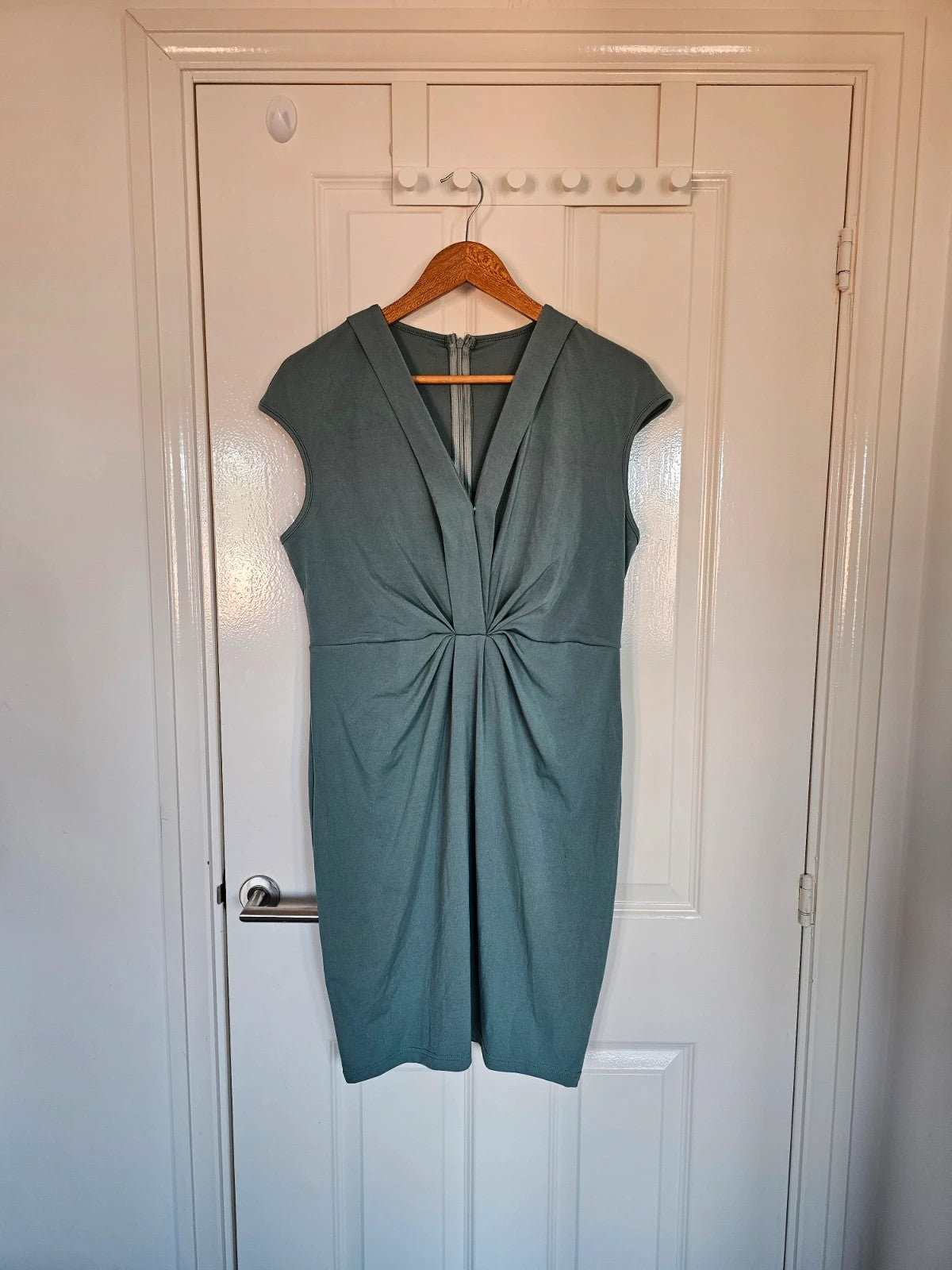 Generic knotted twist detail waist midi dress women V-neck sleeveless knee length  green XL/16