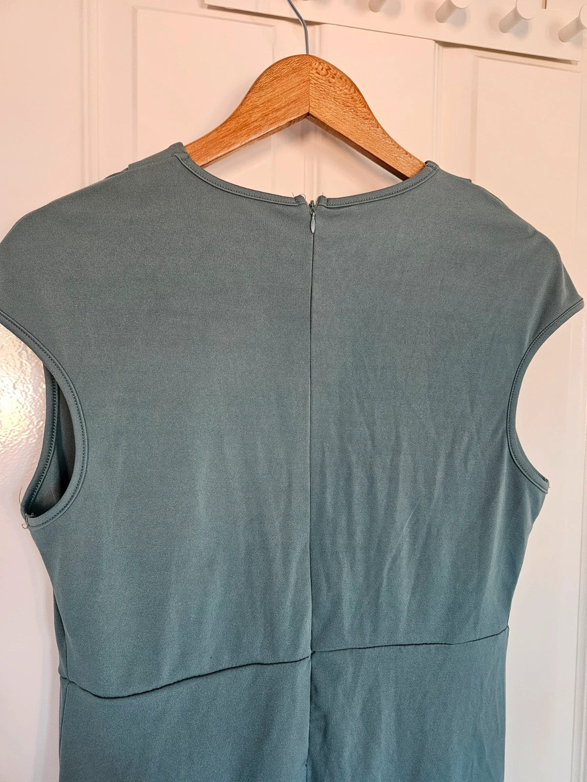 Generic knotted twist detail waist midi dress women V-neck sleeveless knee length  green XL/16