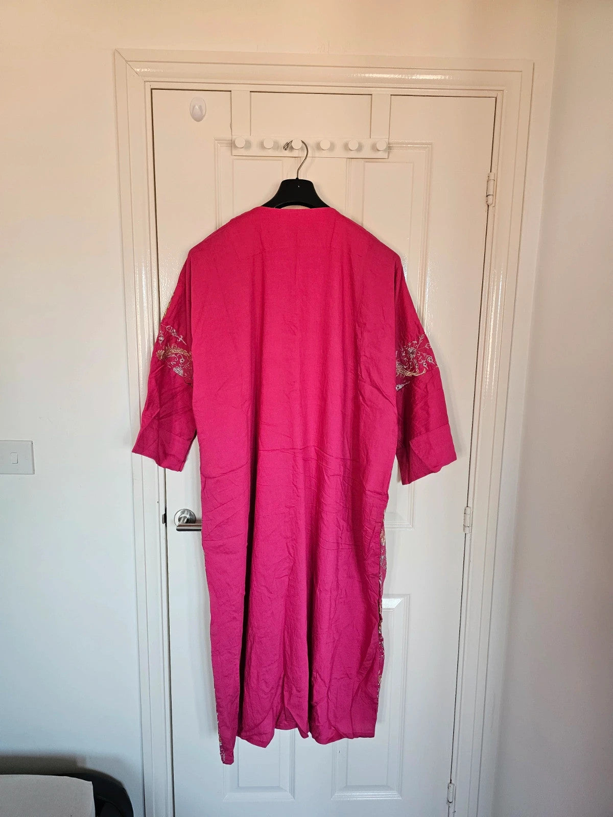 Abou Donia women Dubai African Arabia long kaftan 3/4 sleeve V-neck gold embroidered pink 3XL/18