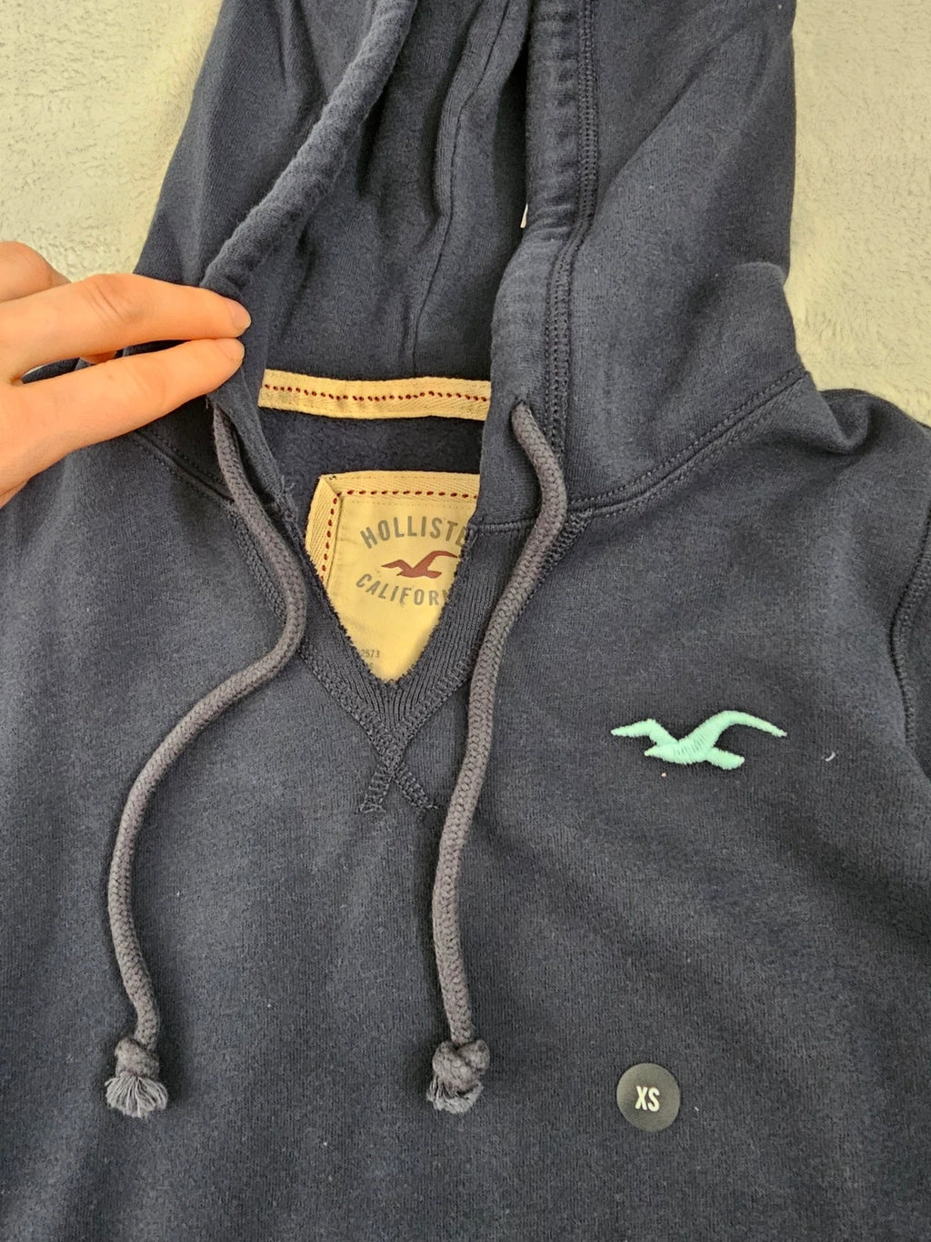 Hollister women feel good icon hoodie slim fit embroidered logo navy XS/6