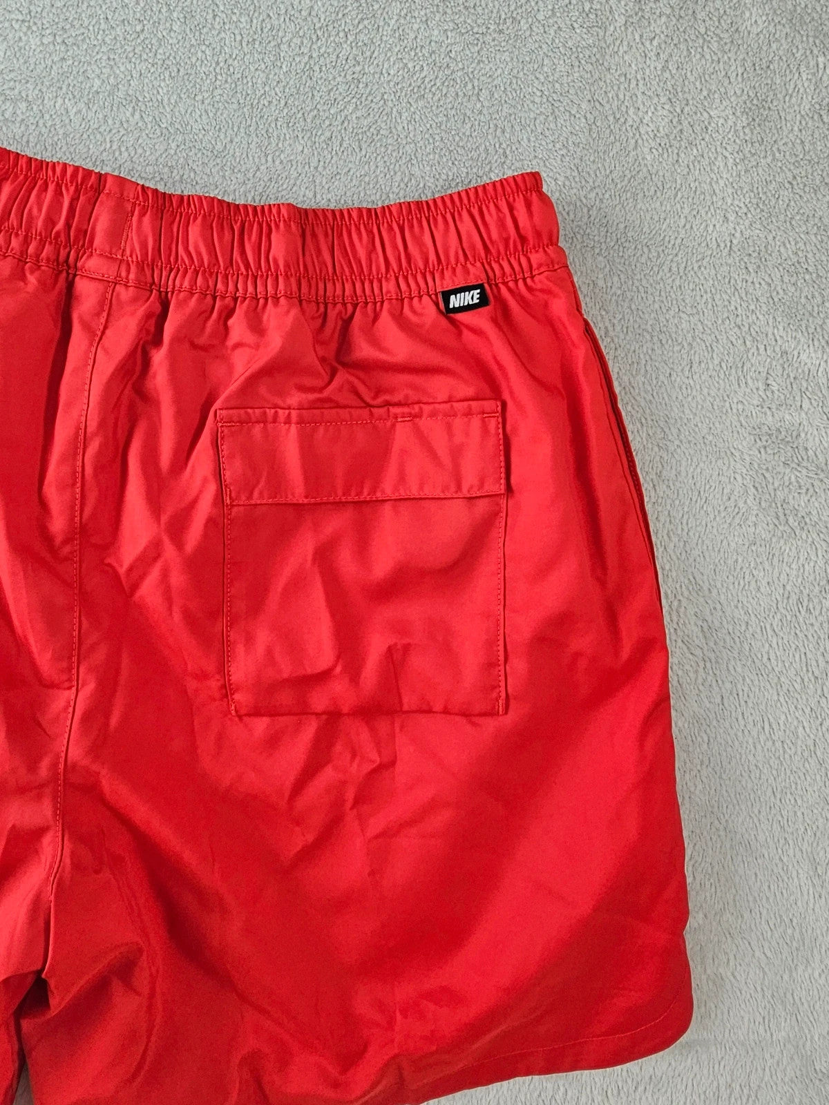Nike men standard fit above knee length shorts elastic waist sportswear casual holiday red S