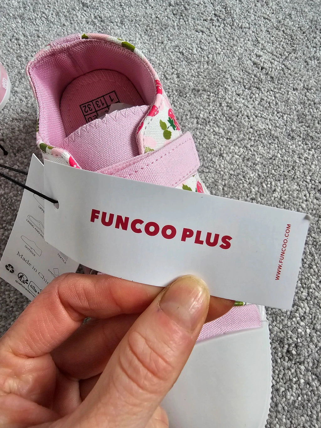 Generic girls light up hook and loop trainers pink strawberry print shoes walking running UK13 EU32