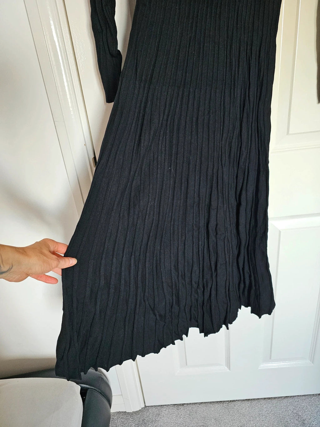 V by Very women ribb knit long sleeve midi dress V-neck buttons collar neck viscose rich black UK10