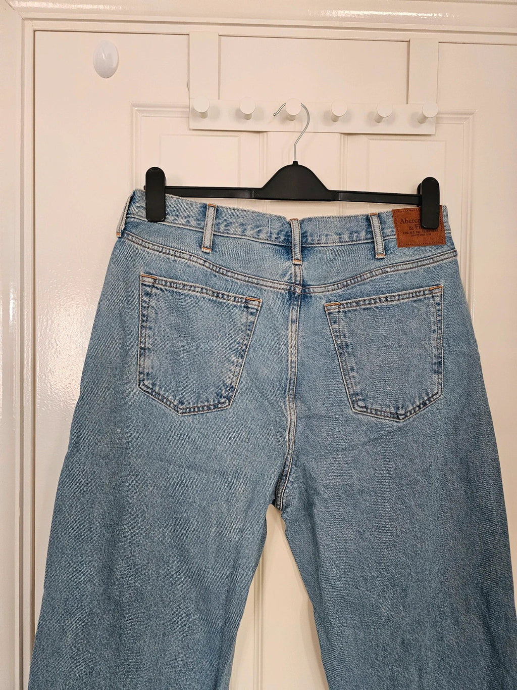 A&F men baggy jeans wide straight leg rigid denim cotton relaxed 90s casual blue XL/W36