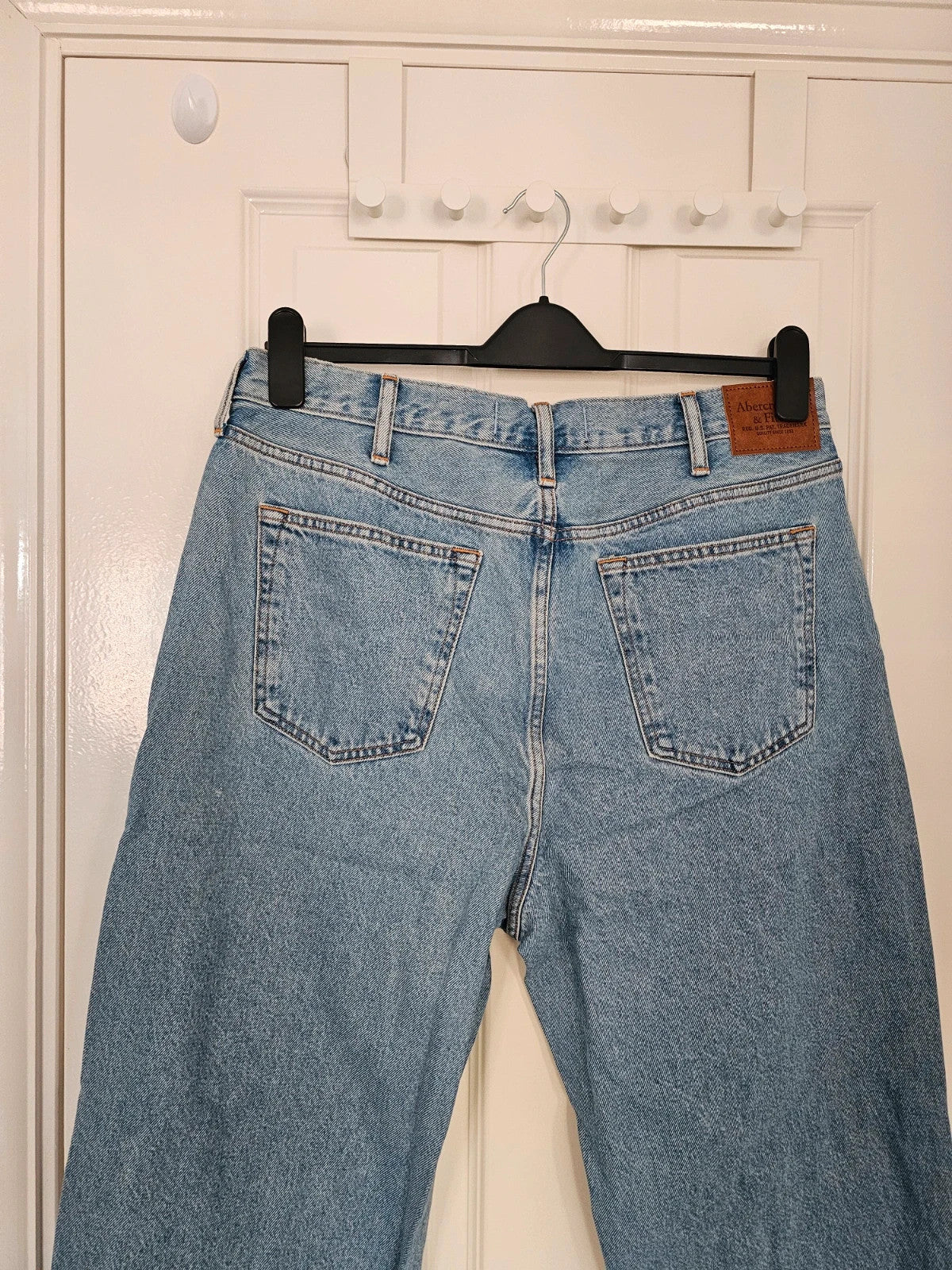 A&F men baggy jeans wide straight leg rigid denim cotton relaxed 90s casual blue XL/W36