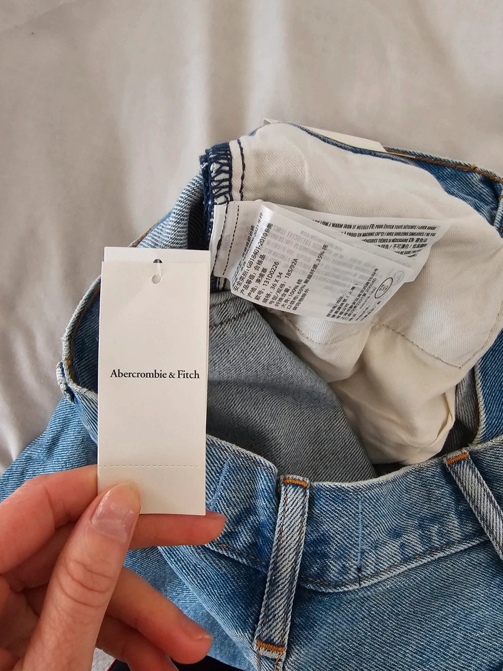 A&F men baggy jeans wide straight leg rigid denim cotton relaxed 90s casual blue XL/W36