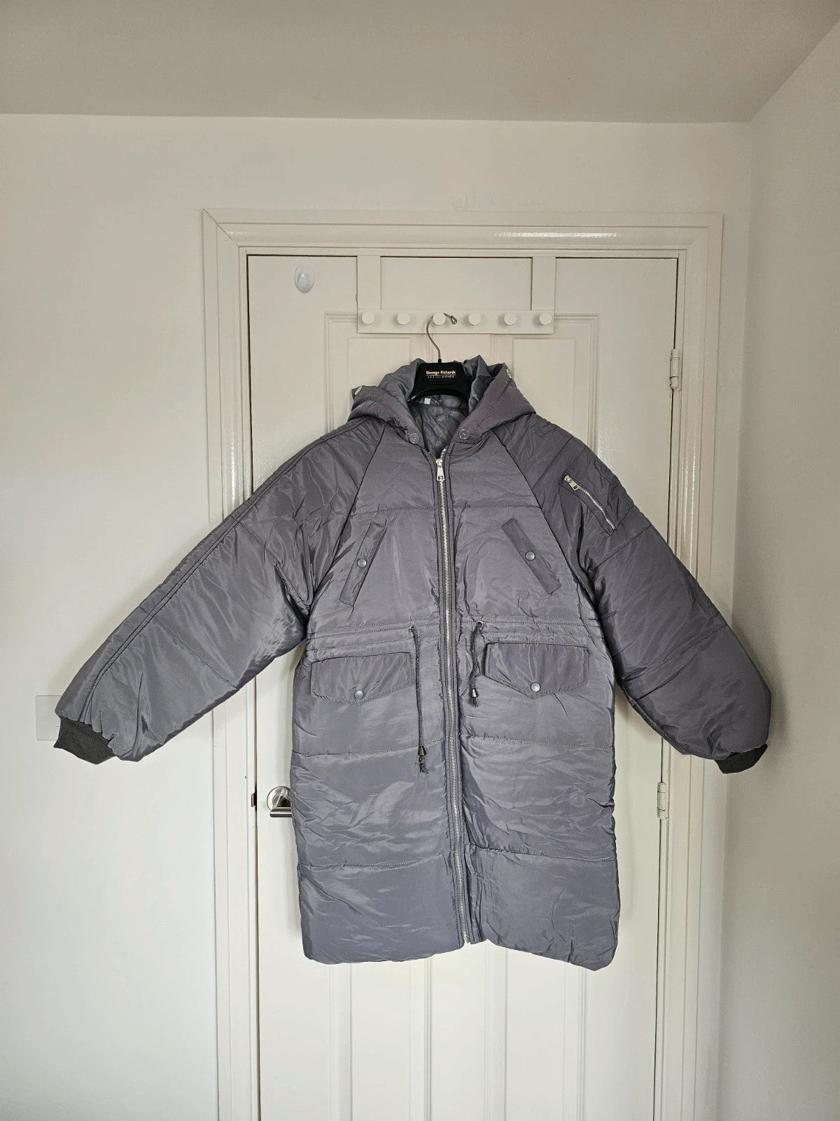 Generic women oversized puffer long jacket parka hooded zipper pockets warm casual grey L