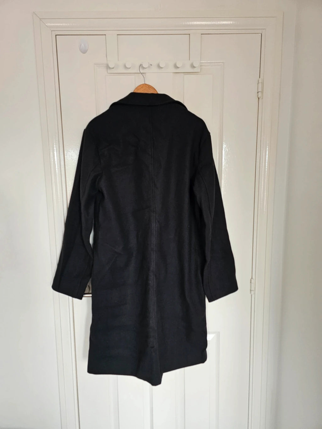 Generic men solid black long coat classic fit overcoat buttons collar neck casual M