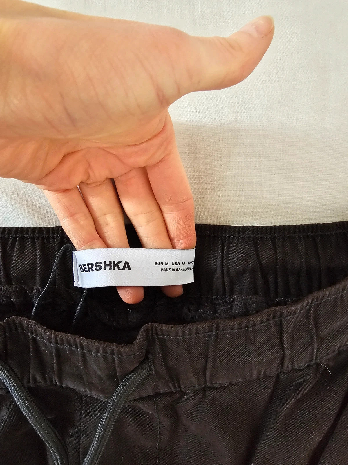 Bershka men slim fit cargo joggers elastic waist drawsting cotton casual trousers pockets black M