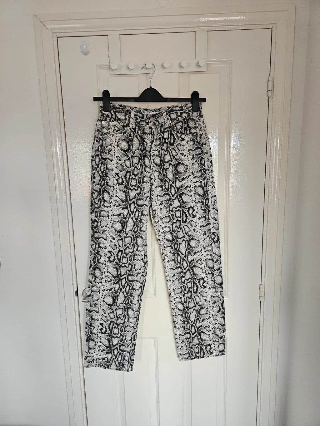 Topshop women high rise snake print straight leg jeans cotton casual black/white UK10/W28