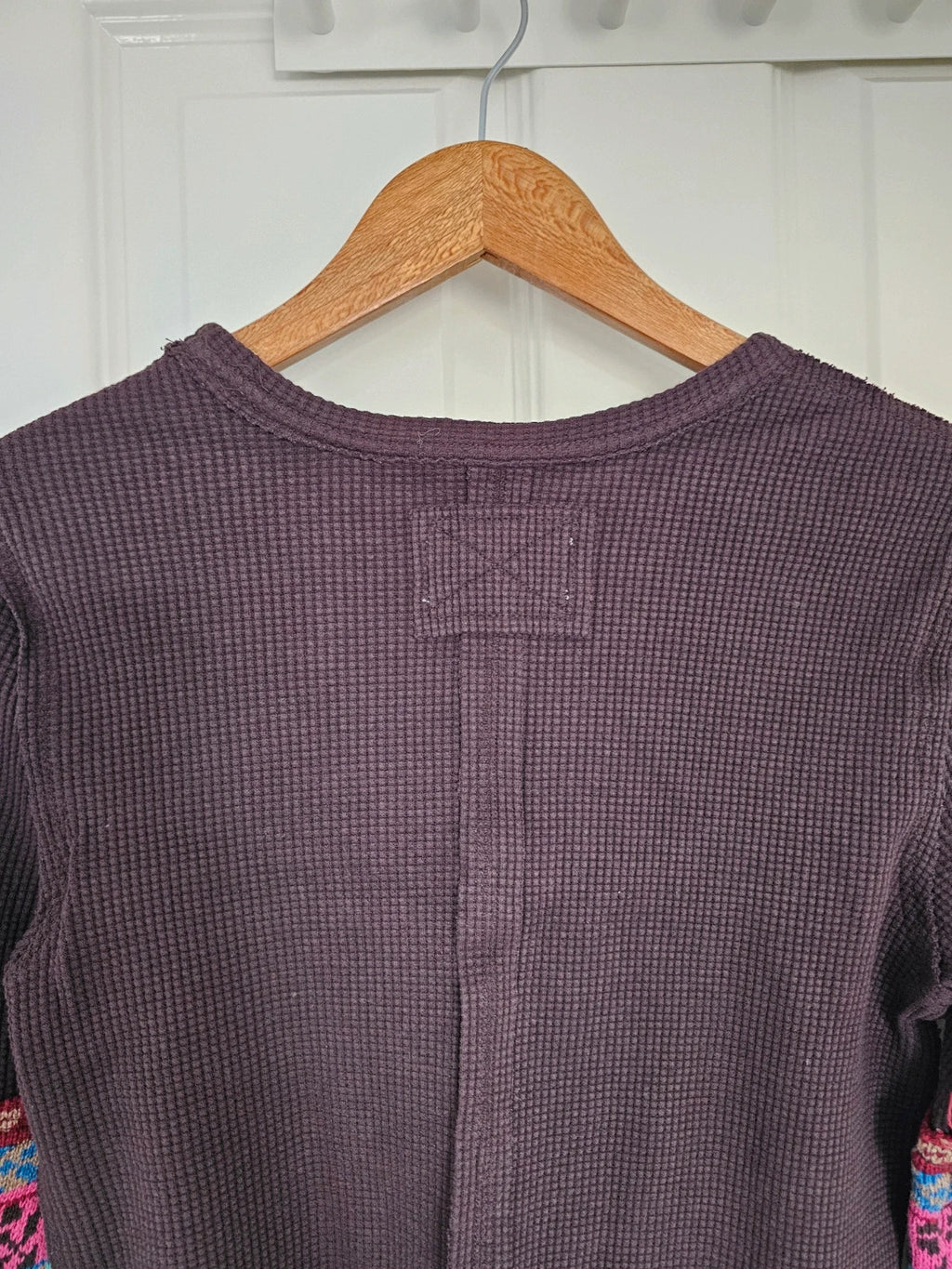Free people women all in cuff top waffle jersey sweater print cuff thumbhole brown combo cotton M