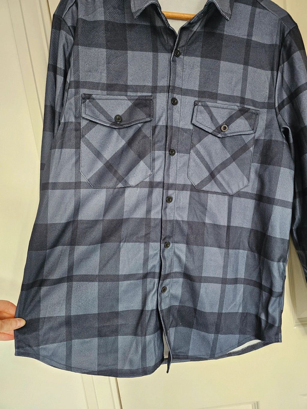 Shein women checked shirt flannel field outfit buttons sachets navy M/10