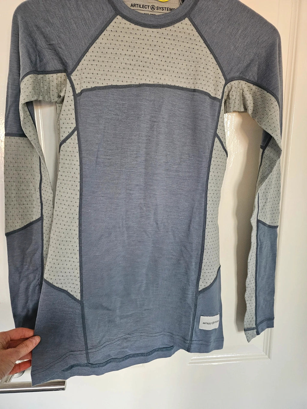 Artilect women darhorse 185 zoned crew neck long sleeve top merino base layer storm blue/slate XS/6