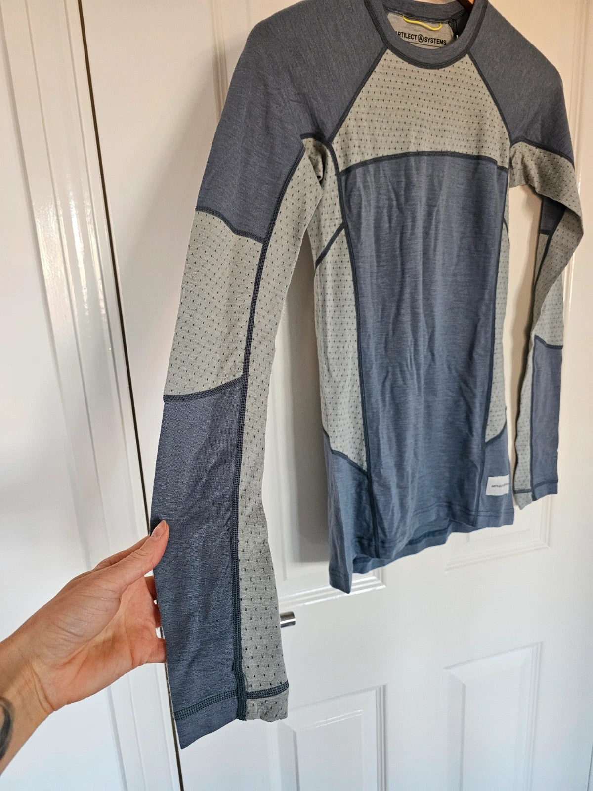 Artilect women darhorse 185 zoned crew neck long sleeve top merino base layer storm blue/slate XS/6