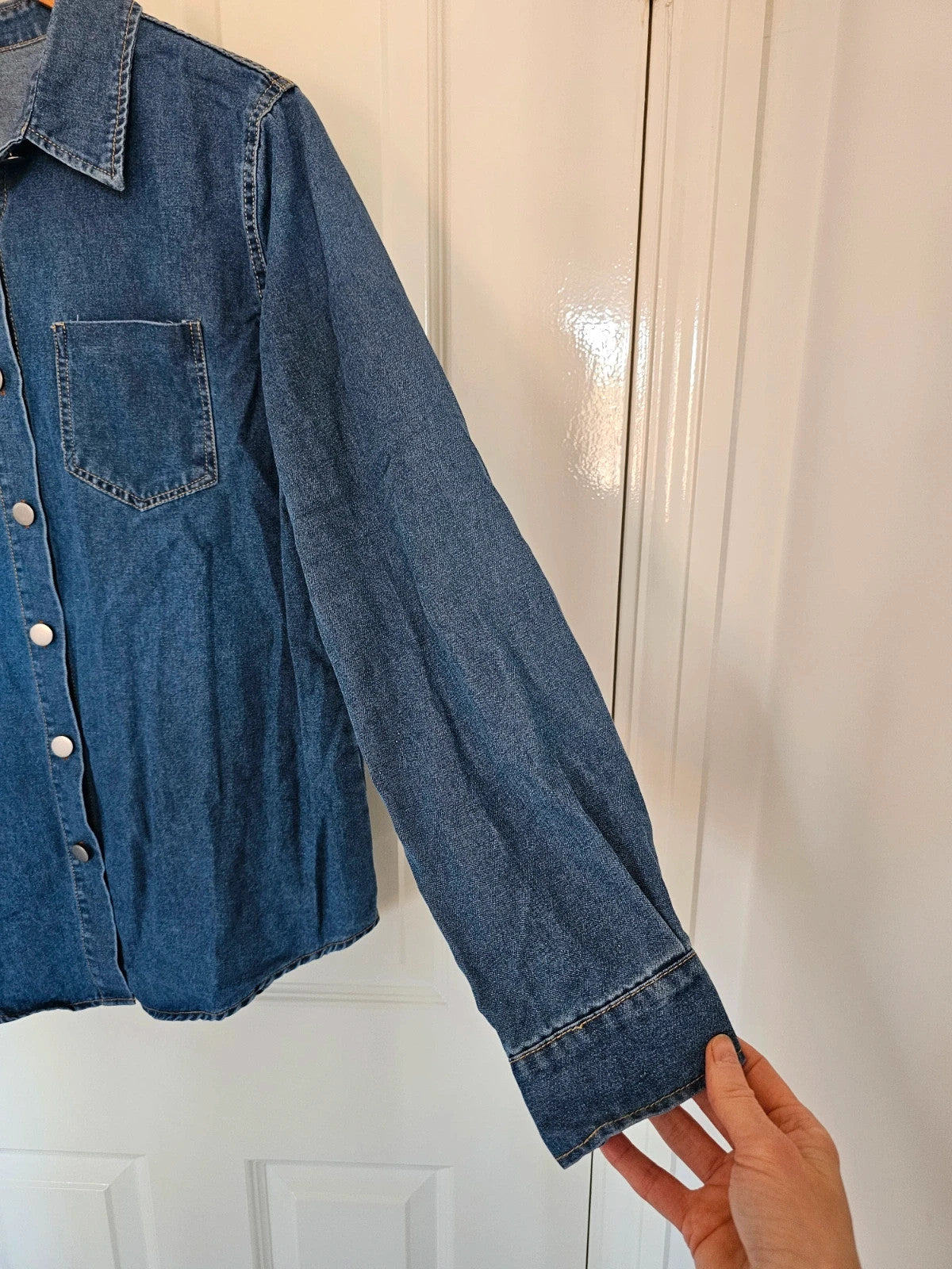 Generic women denim shirt long sleeve cotton patched pockets buttons collar neck blue M/10