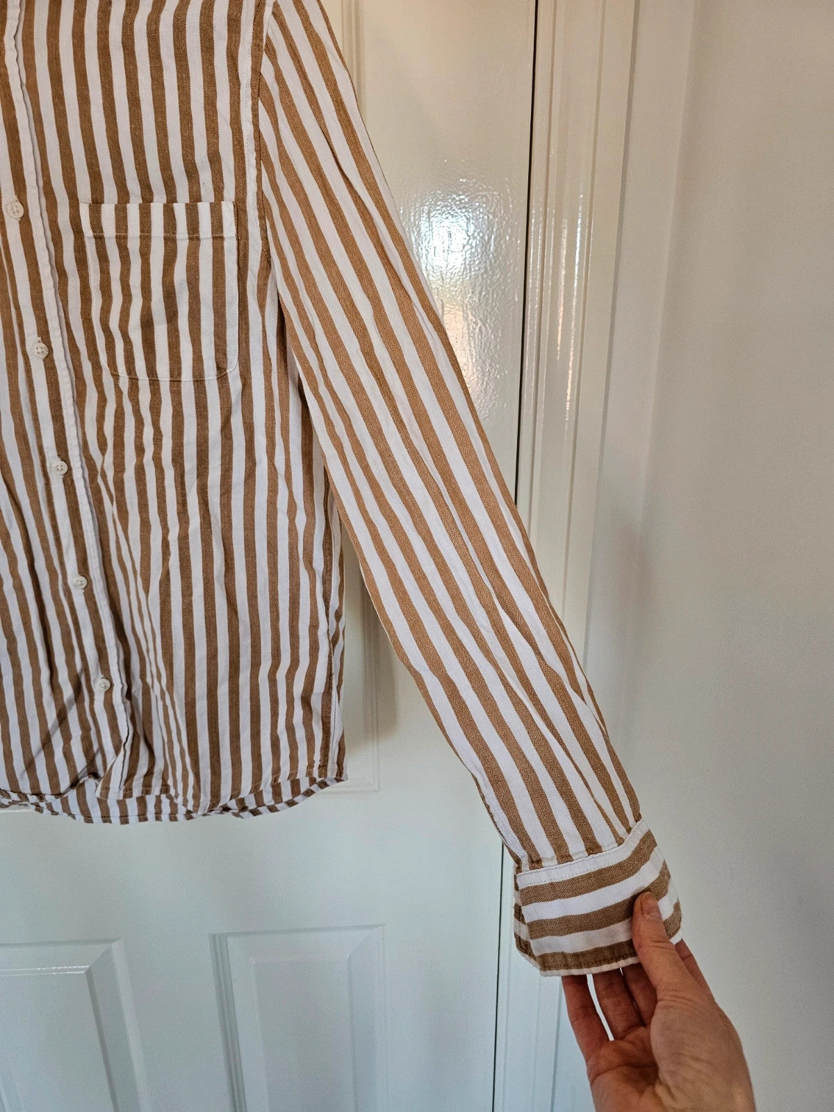 H&M men stripes long sleeve shirt chest pocket button down regular cotton brown/white S