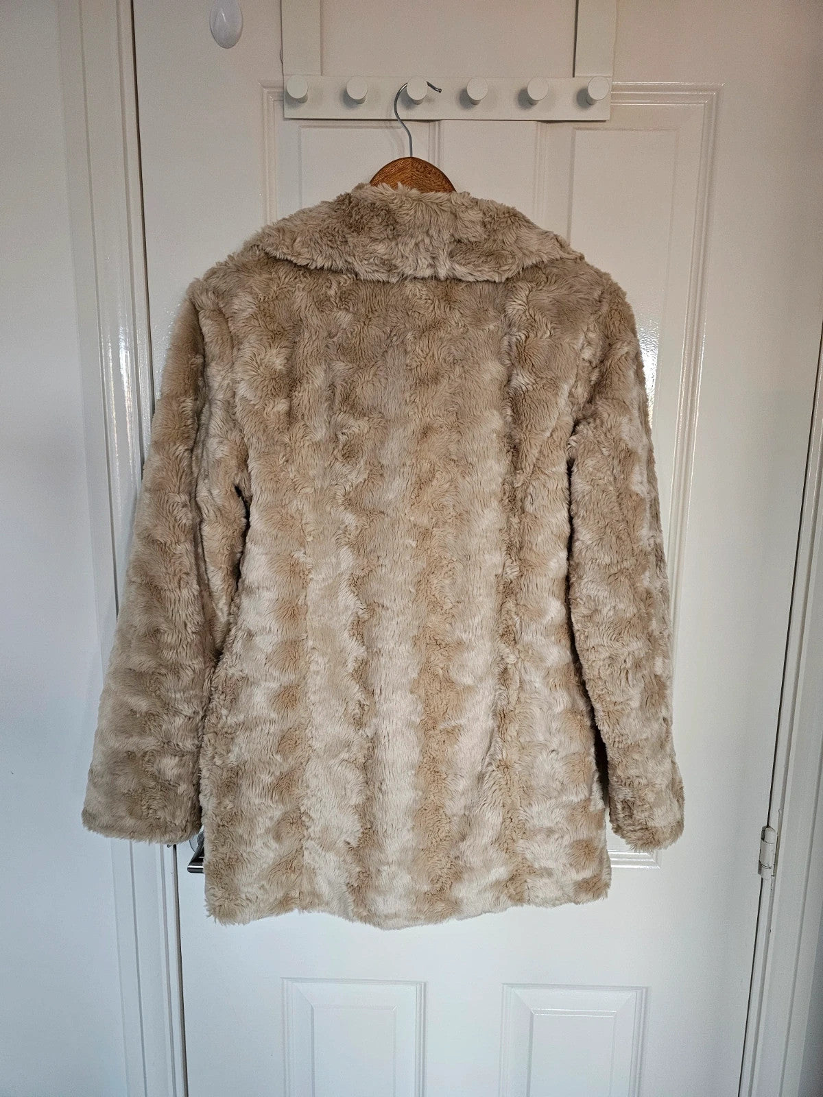 Internacionale women faux fur coat shaggy outer jacket lapel collar beige UK10