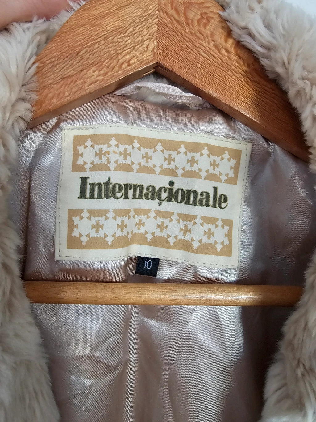 Internacionale women faux fur coat shaggy outer jacket lapel collar beige UK10