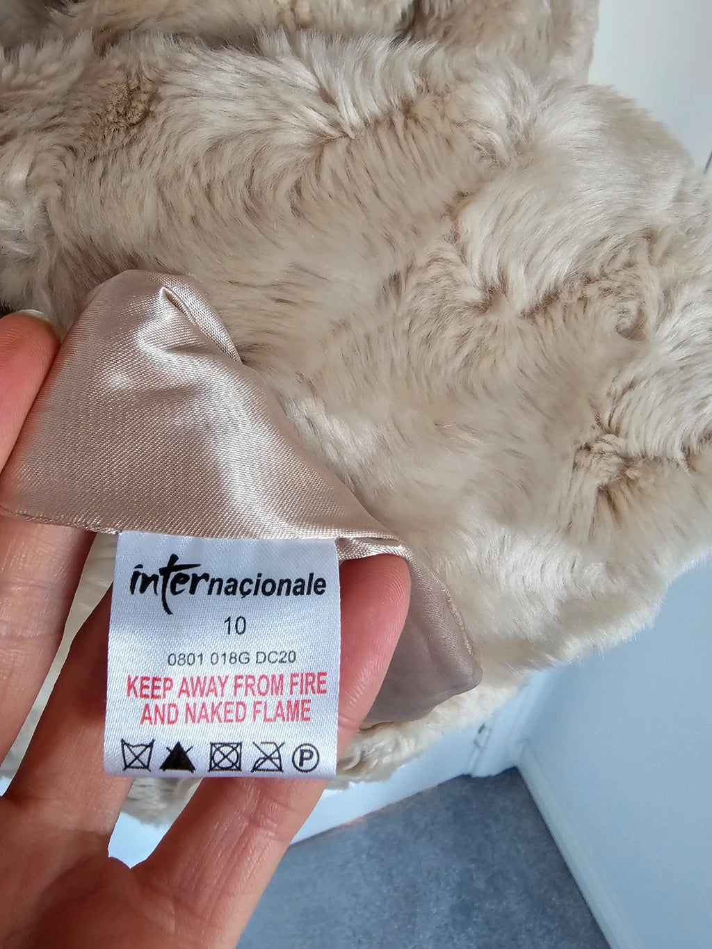 Internacionale women faux fur coat shaggy outer jacket lapel collar beige UK10