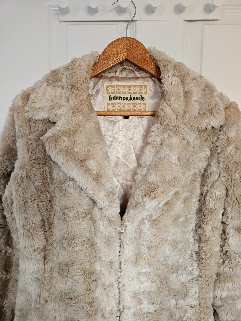 Internacionale women faux fur coat shaggy outer jacket lapel collar beige UK10