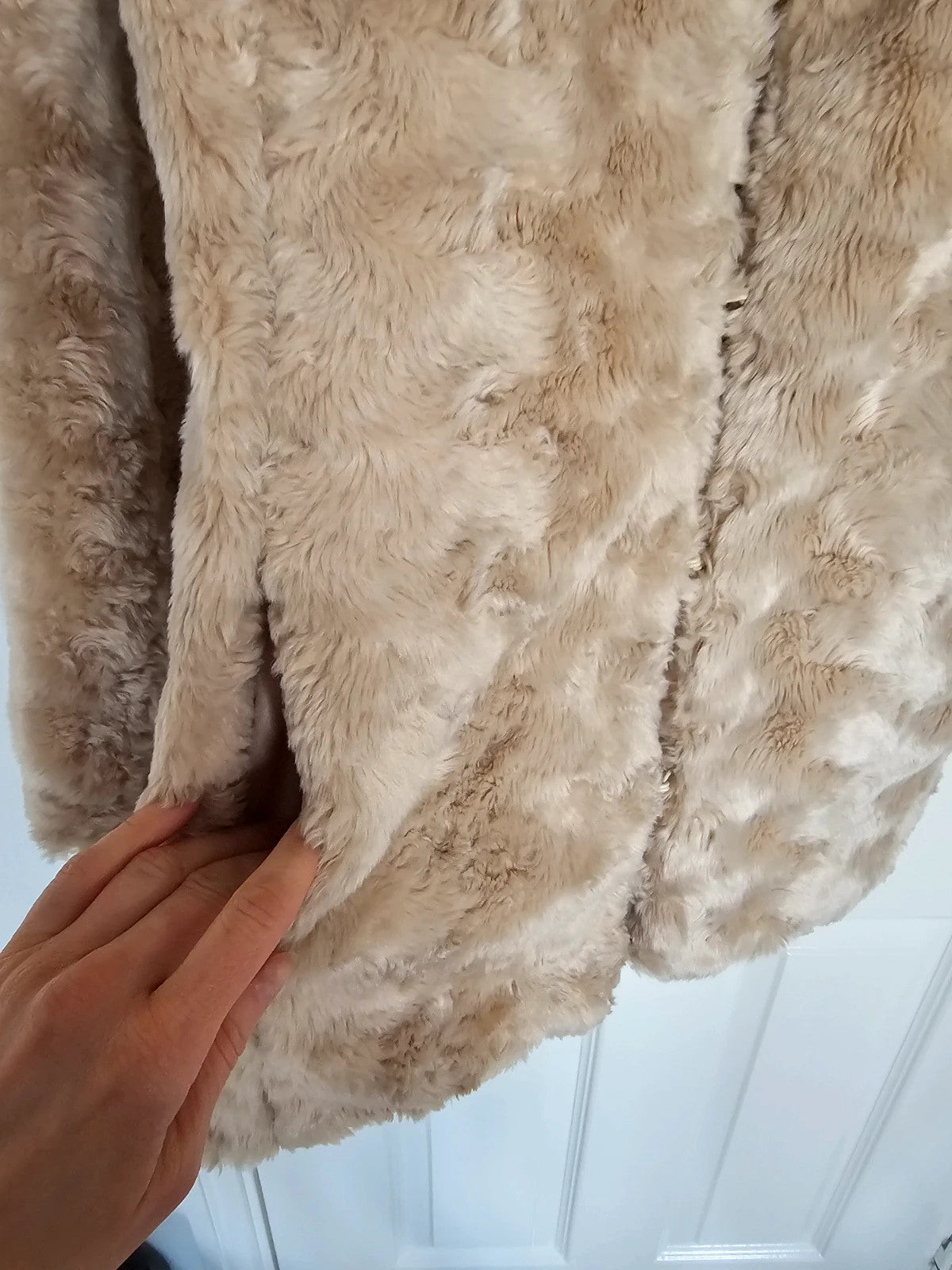 Internacionale women faux fur coat shaggy outer jacket lapel collar beige UK10