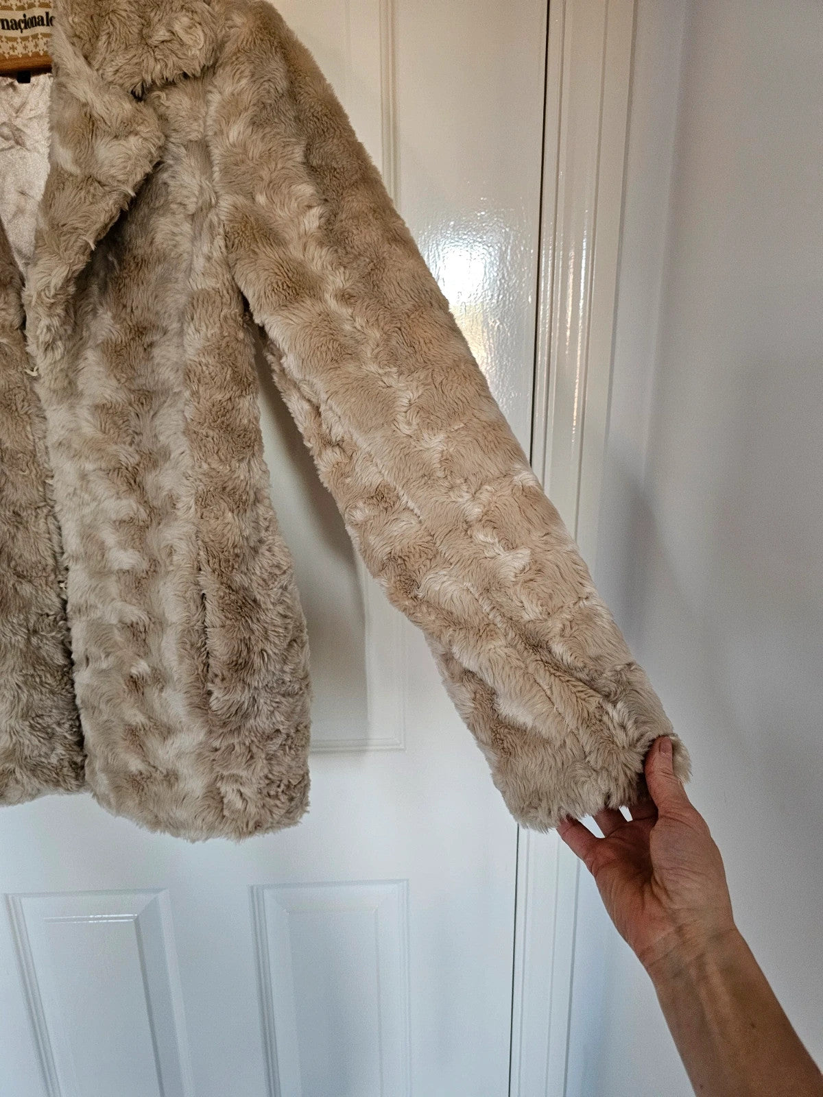 Internacionale women faux fur coat shaggy outer jacket lapel collar beige UK10