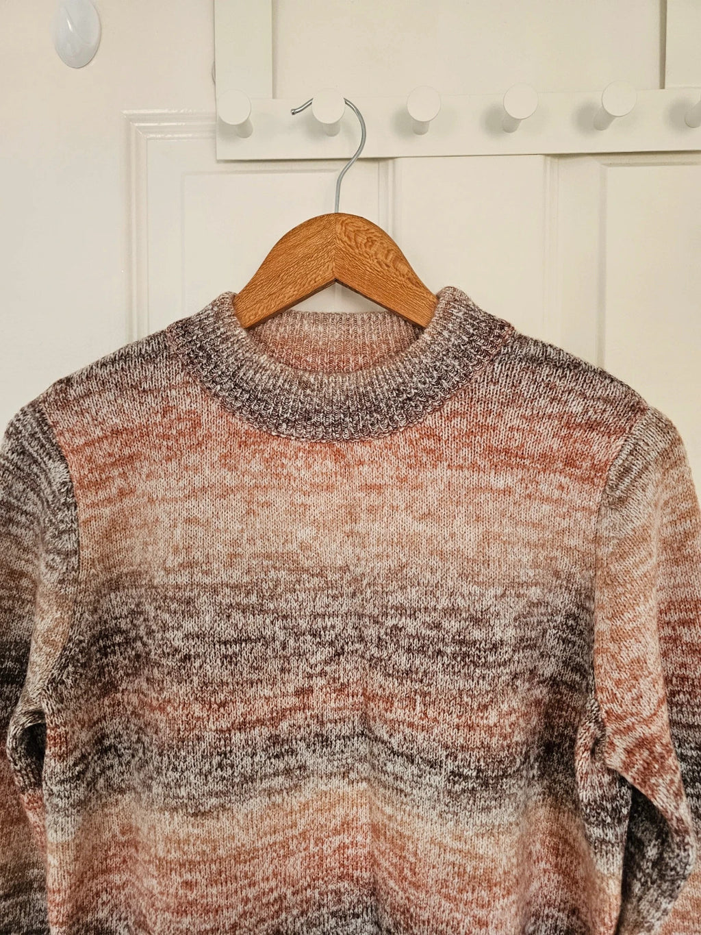 D&Co. chunky knit rust brown jumper mock neck tonal stripes soft material
