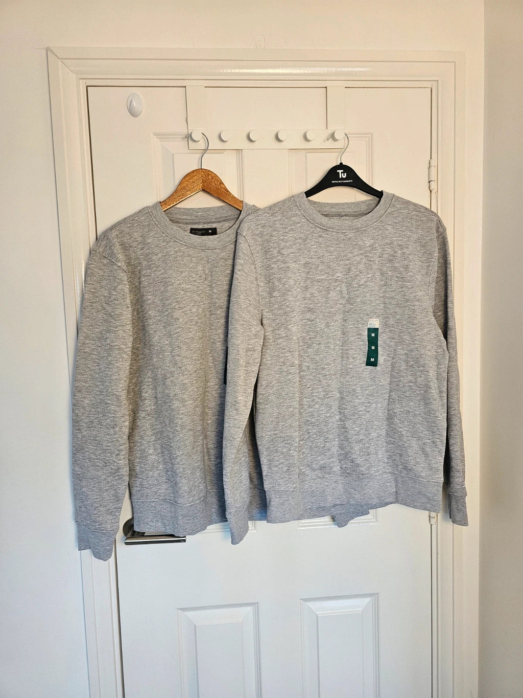 Primark grey crew neck jumper, soft cotton mix, casual activewear style.