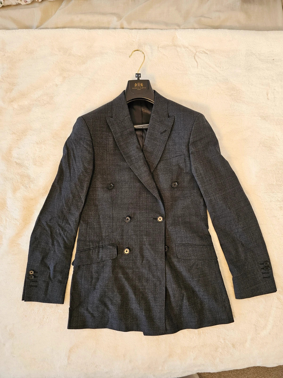 Hawes & Curtis grey blazer jacket peak lapel tonal POW check slim fit wool.