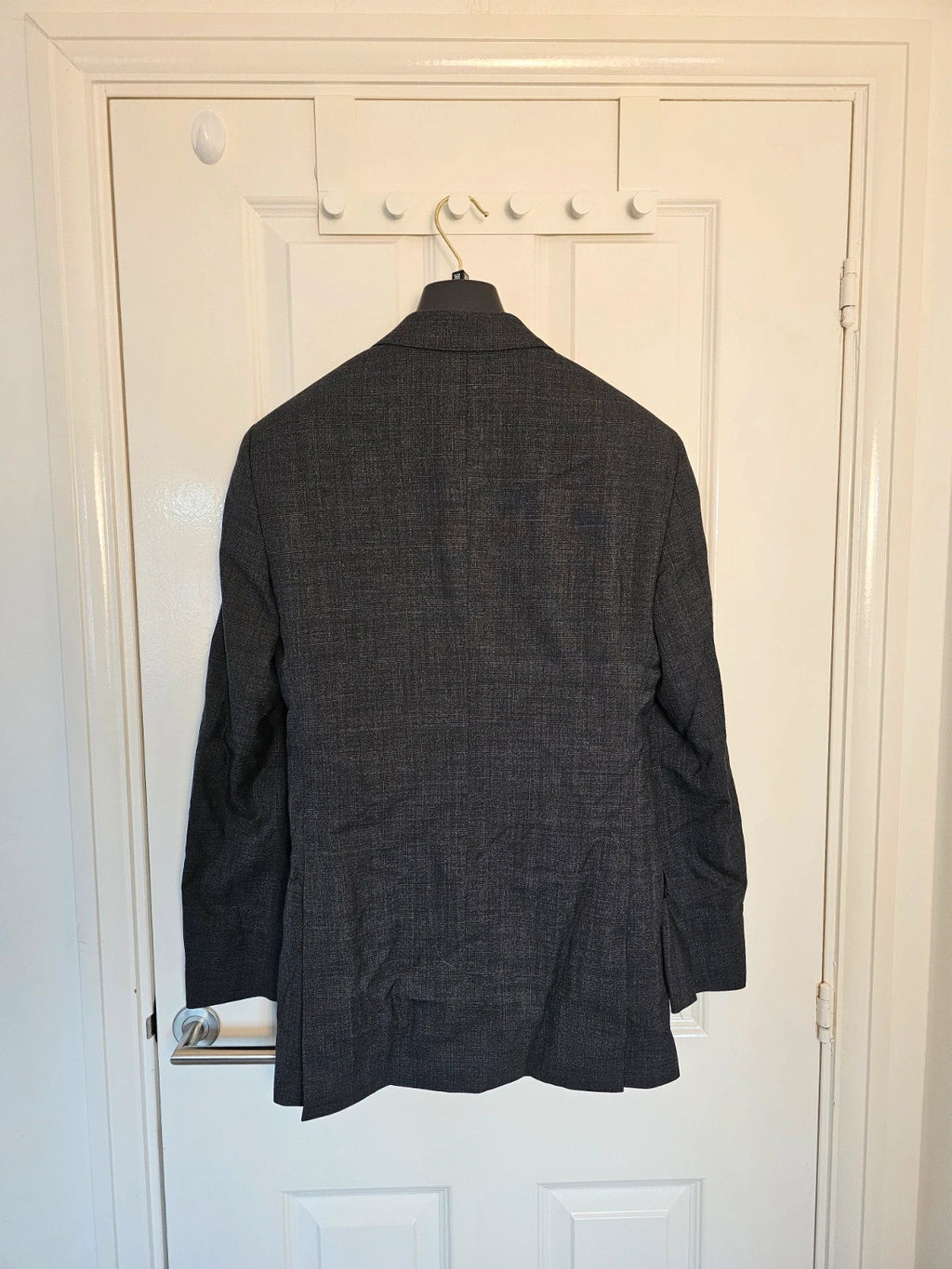 Hawes & Curtis grey blazer jacket peak lapel tonal POW check slim fit wool.