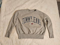 Tommy Jeans grey crew neck sweatshirt with logo, made of 100% cotton.