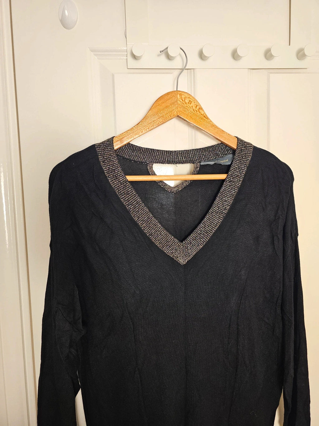 Ruth Langsford black V-neck jumper with sparkling trim, made from viscose, size S/8.